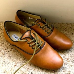 Steve Madden oxfords